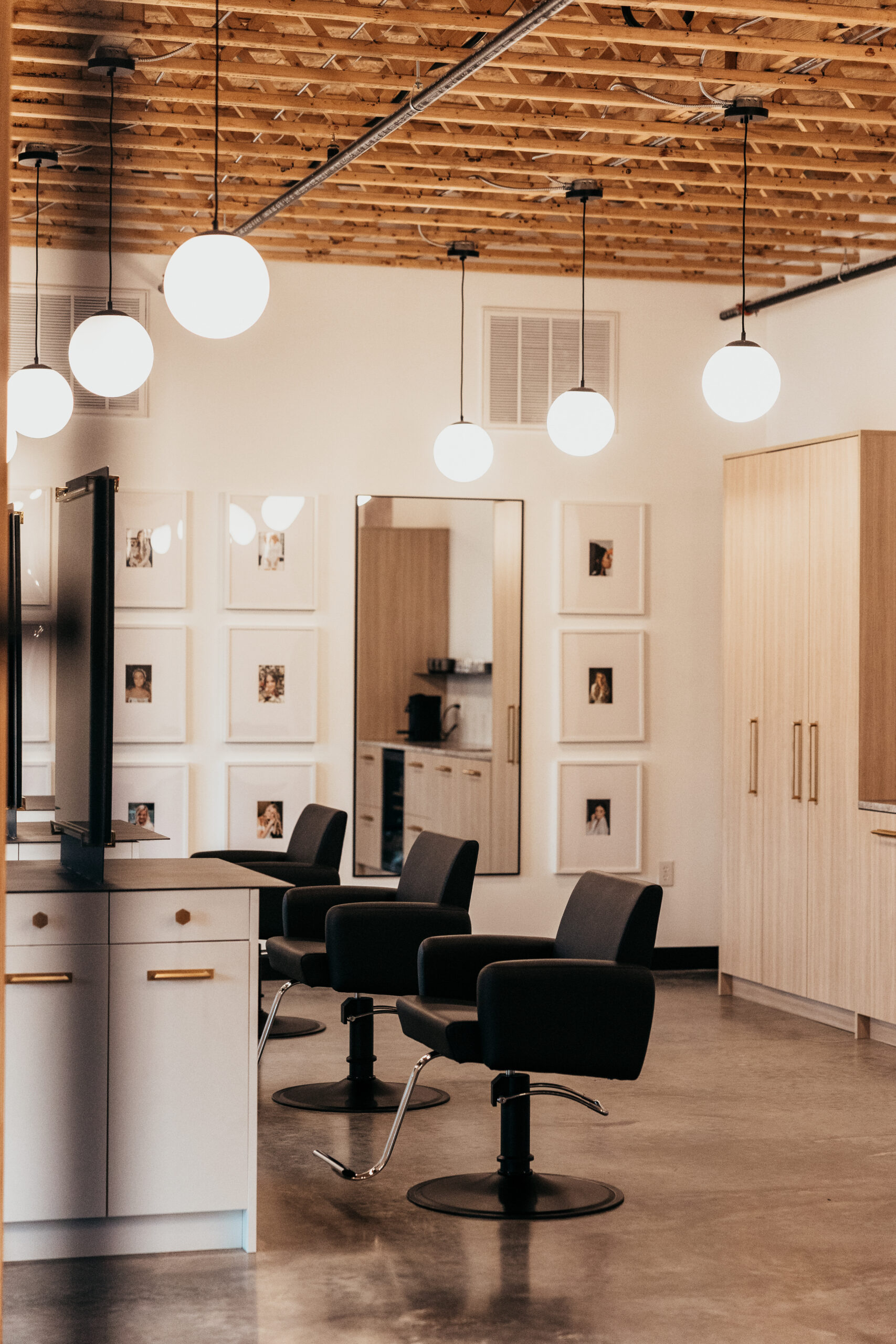 Diseño Salón de Belleza Glam To Go Studio junto a DB Design